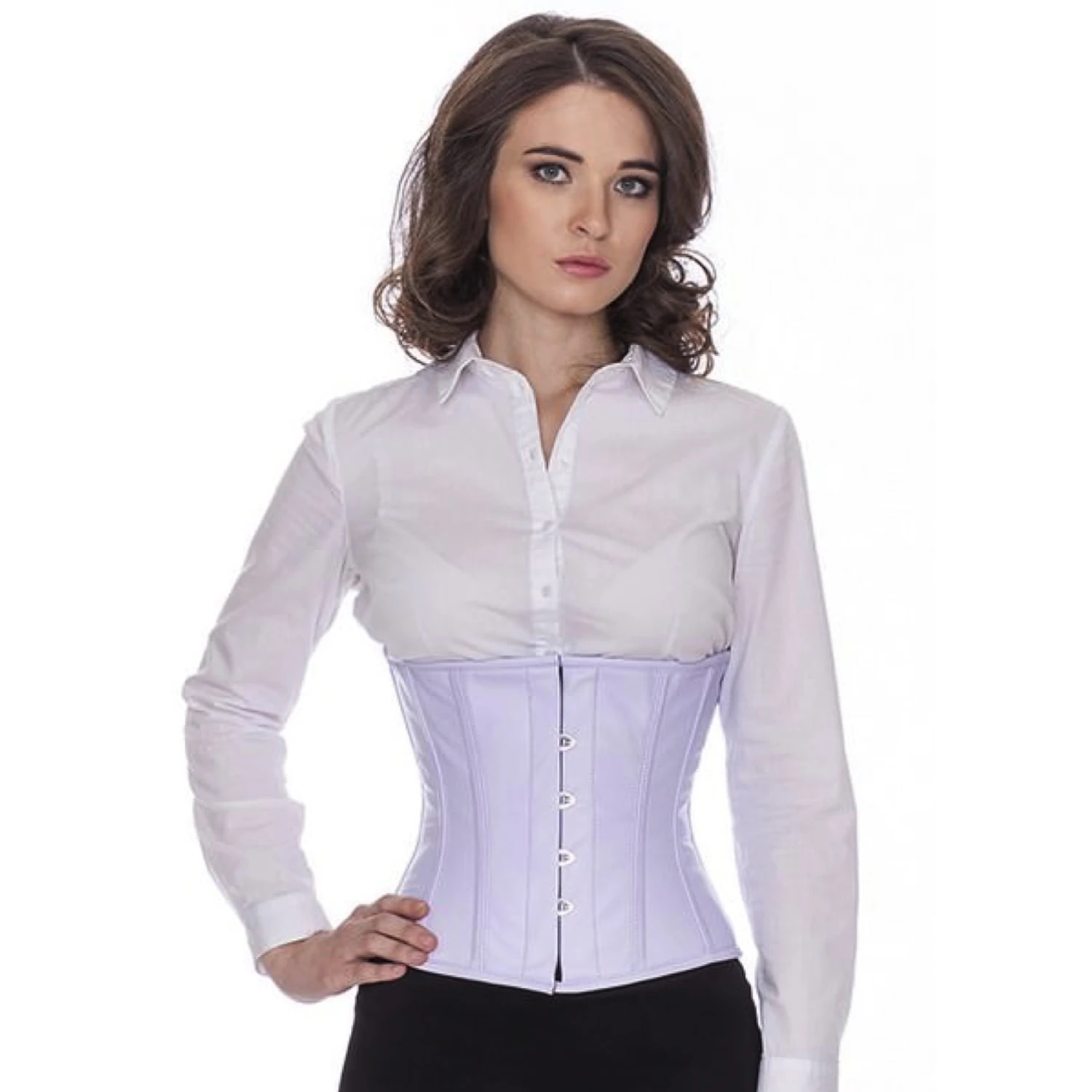 Korsett Taillen Leder Hell Violett lw39 Modell trägt das Taillenkorsett-Lederkorsett in hellviolett in der Vorderansicht für eine Taillenreduktion um bis zu 10cm.