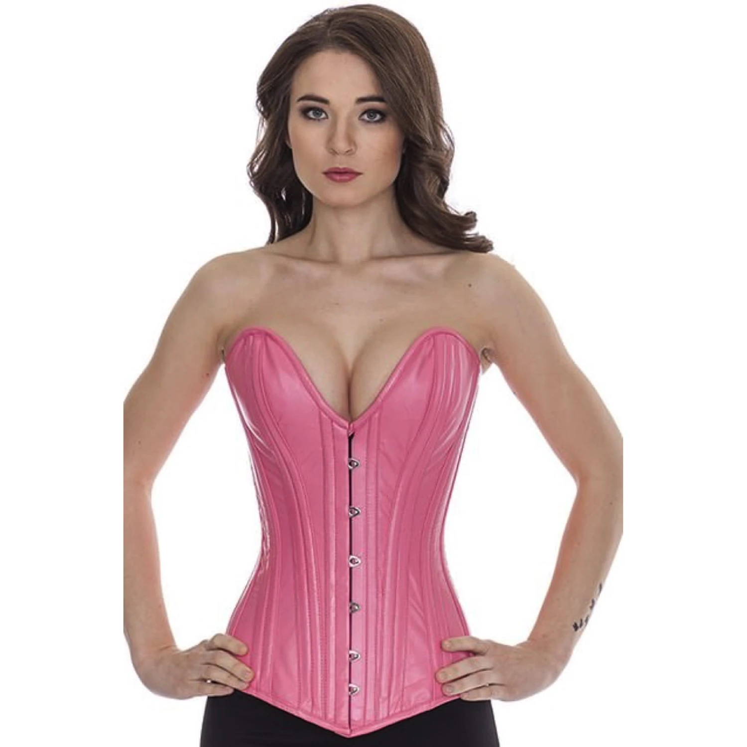 Korsett Rosa Vollbrust tiefer Ausschnitt Leder ll22 Modell trägt ein pinkes Lederkorsett mit tiefem Plunge Ausschnitt Vorderansicht