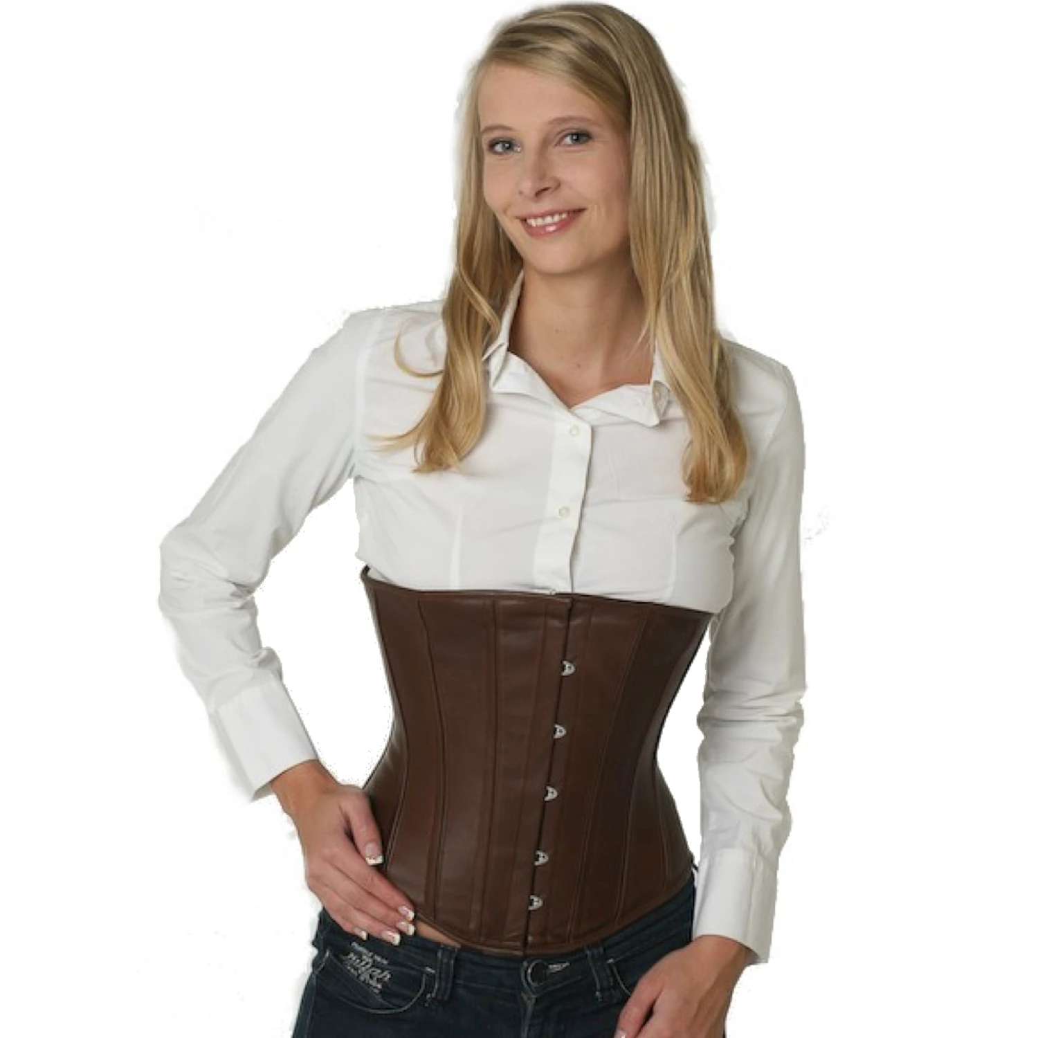 Korsett Unterbrust Leder Braun lu26 Modell trägt Lederkorsett Unterbrust in braun von vorne echtes Schnürkorsett für Taillenreduktion