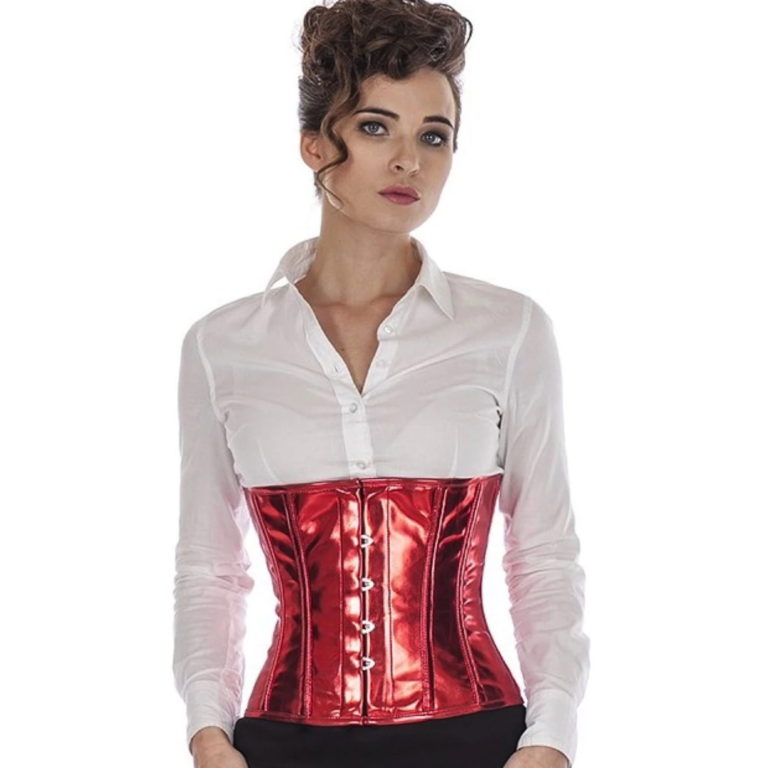 Korsett Lack Rot Glitter Taillen pwG1 Modell trägt ein kurzes Lack-Taillenkorsett in rot glitter mit Innenfutter aus Baumwolle